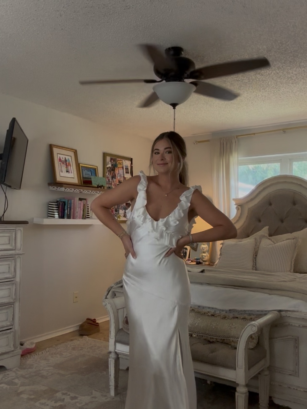 Elegant Bridal White Ruffle-Back Satin Dress - Picture 3 of 6